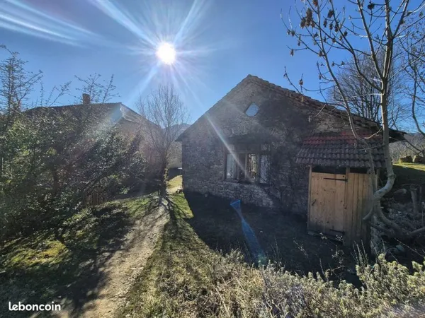 Maison 20 pièces 330 m²
