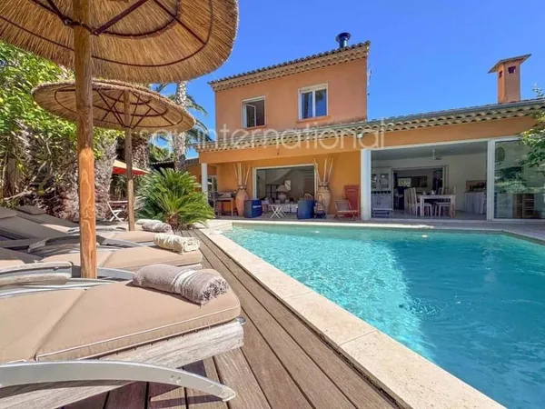 Villa 7 pièces 180 m²