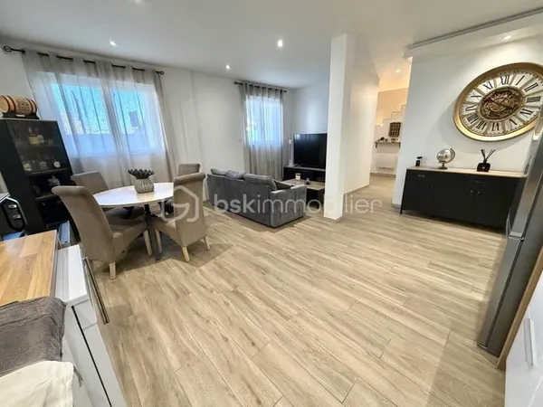 Superbe maison à Cléon 76410 - 111m2 - 3 chambres, beaux volumes, PAS d'extérieur - DPE : C !