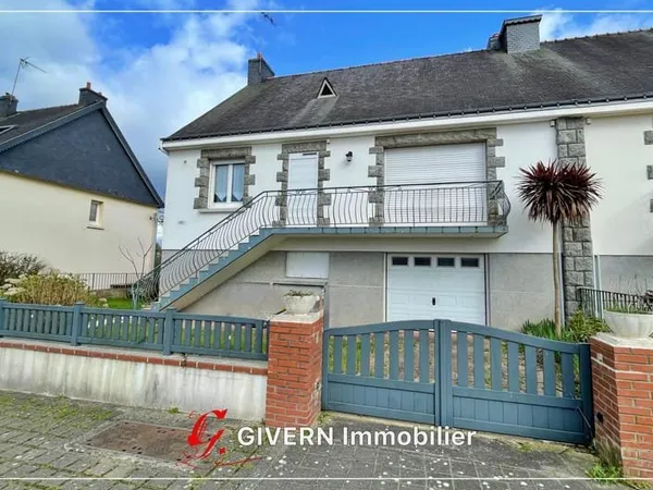 Maison à vendre à Plouay - 5 pièces - Centre-bourg - T