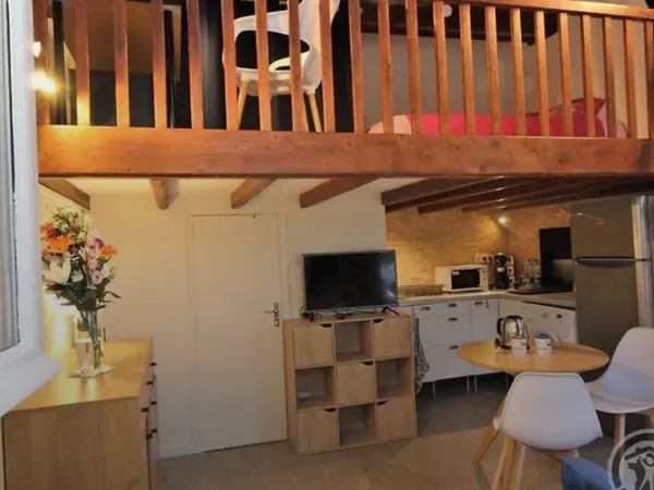 Location de studio 28m² dans les pentes de la Croix Rousse (Lyon) entièrement rénové et aménagé