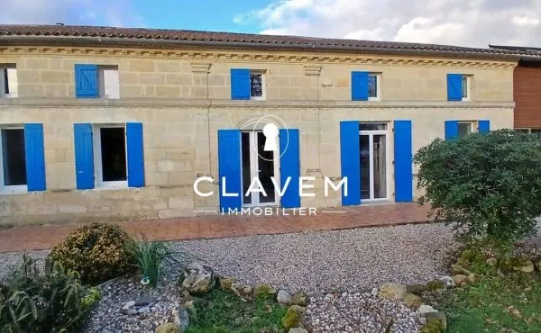 Maison 7 pièces 208 m²