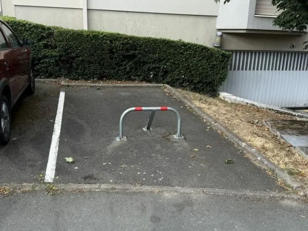 Place de stationnement | Angers Ney