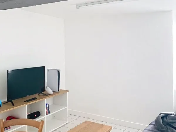 A vendre place Bichon dans la doutre, rue Vauvert, petite copropriété, appartement type 2 avec coin 