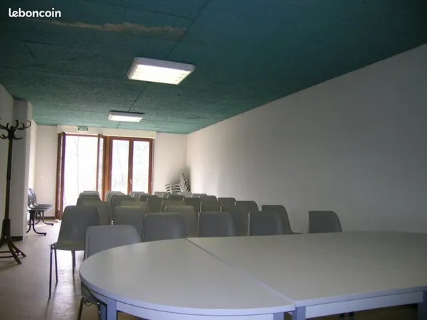 Bureau 46 m²