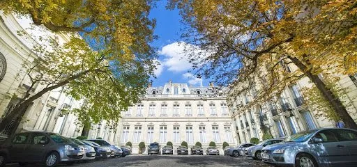 Appartement 6 pièces 230 m²