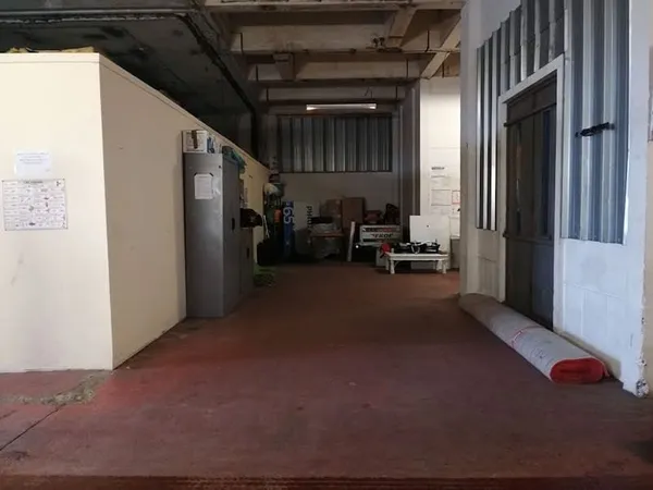 Local d'activité 340 m²