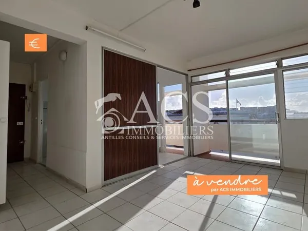 À vendre : Charmant appartement T2 avec vue mer, centre-vill