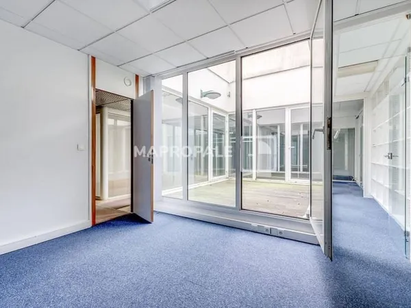 Bureaux 543 m²