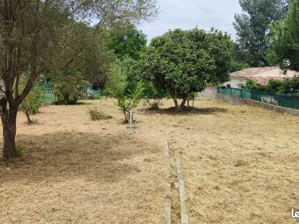 Terrain a batir 1271 m²