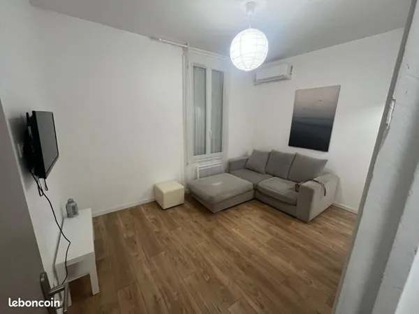 Chambre dans une colocation uniquement filles (10 minutes de la Gare de Drancy RER B) Le Blanc-Mesni