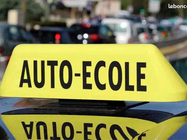 Auto école de Toulon vendre (fonds de commerce)