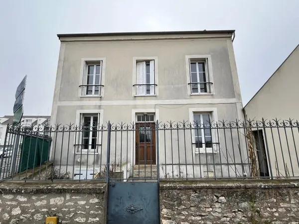 Maison Bureaux Axe passant Vaux le penil