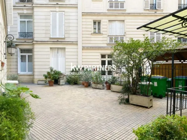 VENTE : appartement T1 (9 m²) dans le 17e arrondissement de Paris