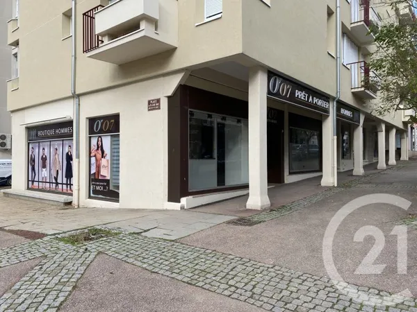 Local 2 pièces 73 m²