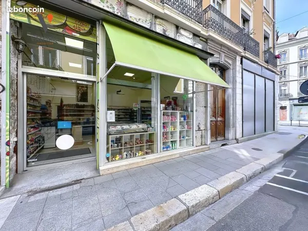 Local 54 m² Grenoble