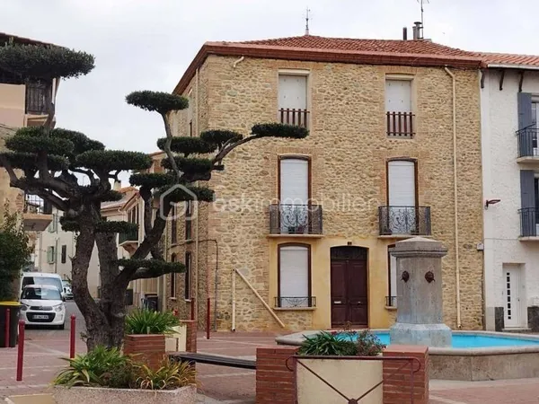 Ensemble immobilier 11 pièces 300 m²