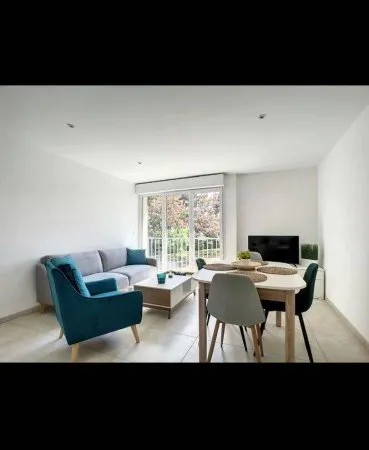 Appartement 6 pièces 12 m²