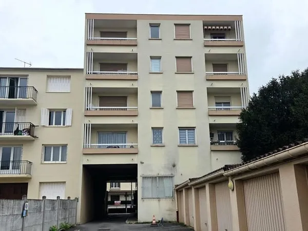 Studio 1 pièce 28 m²