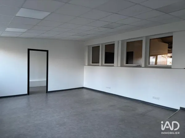 Local commercial 305 m²