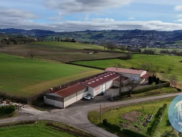 À louer Entrepôt avec bureaux 1 417 m2 Combres (Thizy-