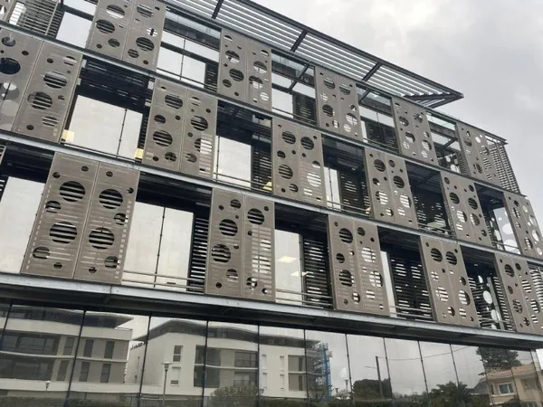 Bureaux 1228 m²