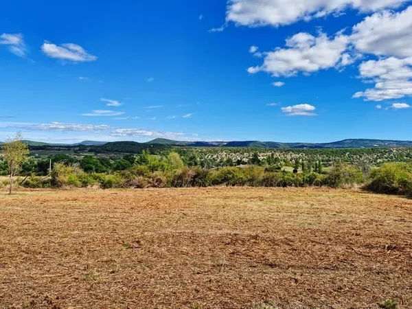 Terrain 1622 m²