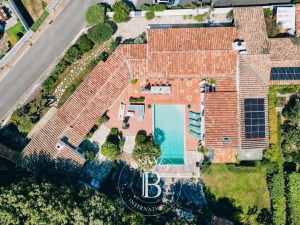 Domaine Foulquier - 9 Chambres - Piscine - Jacuzzi - Parc