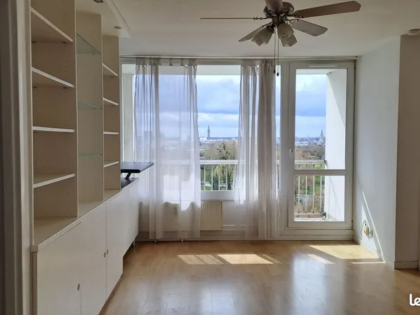Appartement 84 m2 parfait état-lumineux-belle vue