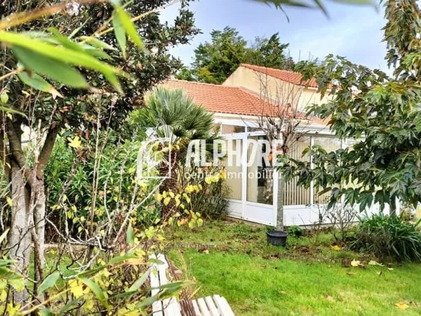 Maison à vendre LES MOUTIERS EN RETZ plage et commerces à pied.
