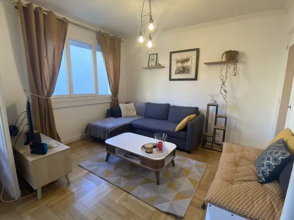 Appartement Type 2 de 52.76m2, Proche Place des Carmes