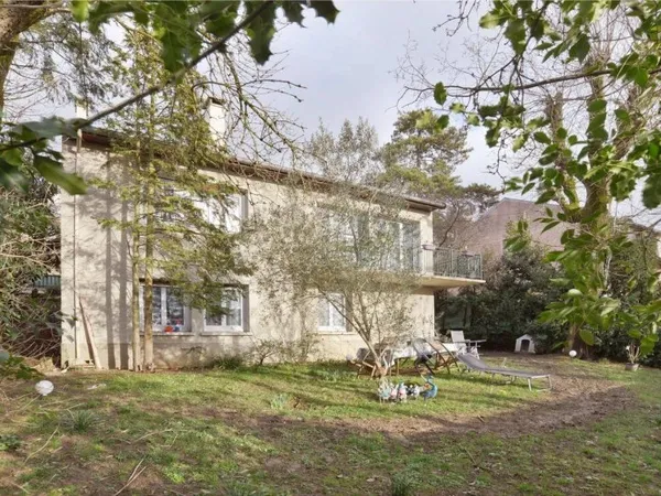 Maison 8 pièces 165 m²