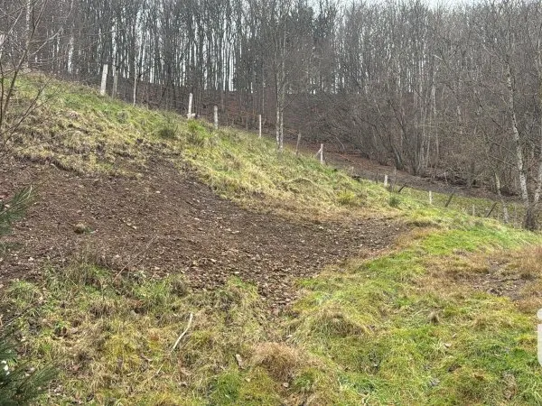 Terrain 1735 m²