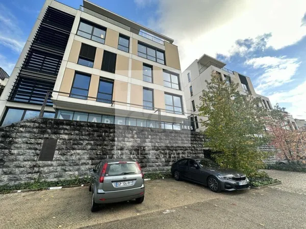 BUREAUX à LOUER