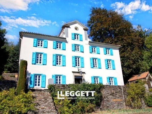 Maison 17 pièces 330 m²