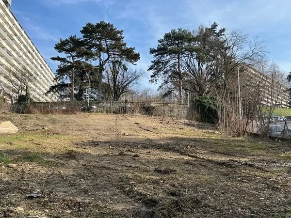 Terrain 1400 m²