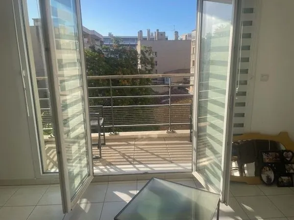 Studio 1 pièce 28 m²
