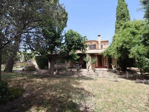 Maison Villeneuve Les Avignon 4 pièce(s) 97 m2