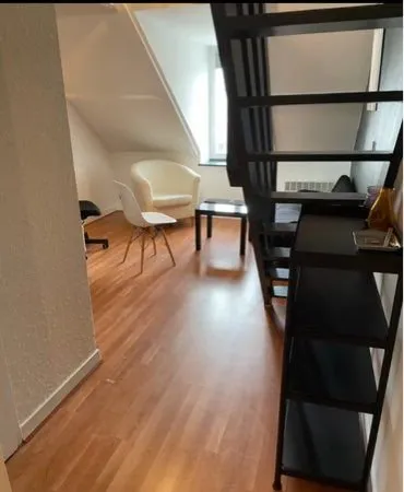 Rennes, centre historique , duplex meublé de surface habitable 30m2