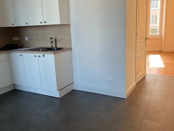 T1 de 35 m2 avec terrasse centre ville