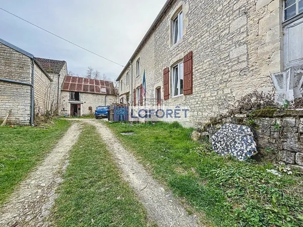 Maison 5 pièces 145 m²
