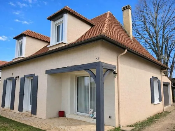 MAISON FAMILIALE RÉNOVÉE  4 PIÈCES  107 M²  TERRAIN 785 M²  BERGERAC