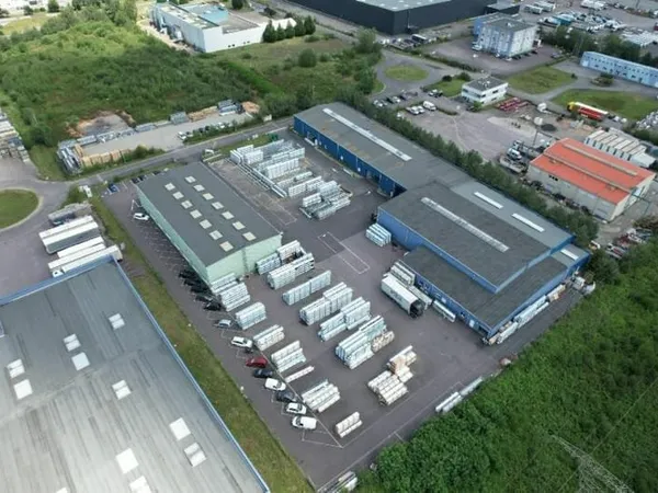Local d'activité - stockage - logistique 3200m² sur 5 800m². Zone Europort Saint -Avold