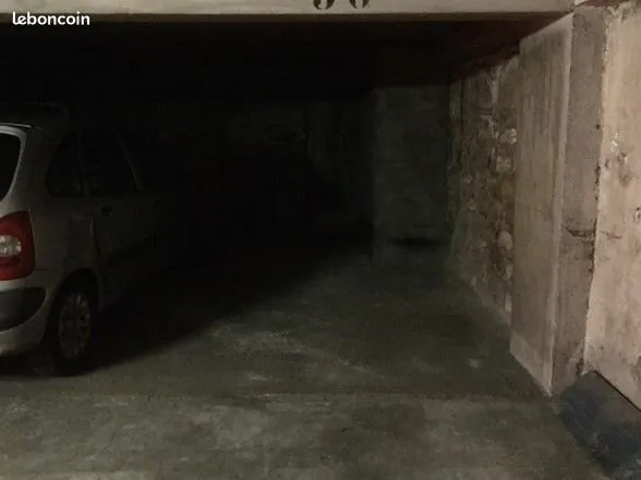 Loue place de parking 46 rue du Chemin Vert 75011 Paris