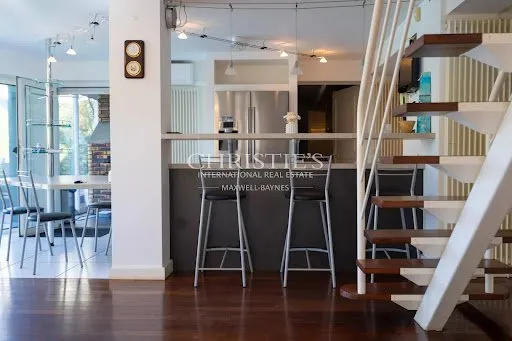 Maison 6 pièces 220 m²