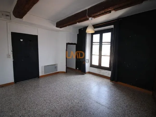 Sauve appartement dans maison de village