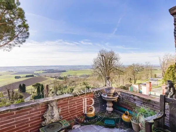 Maison 250 m²