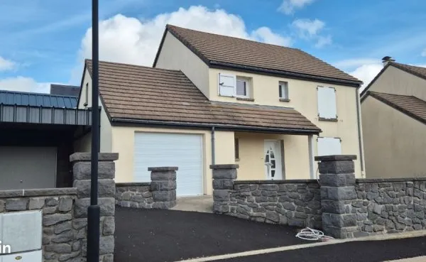 Maison individuelle 130 m2 pierrefort 15230