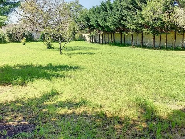 Terrain 757 m²