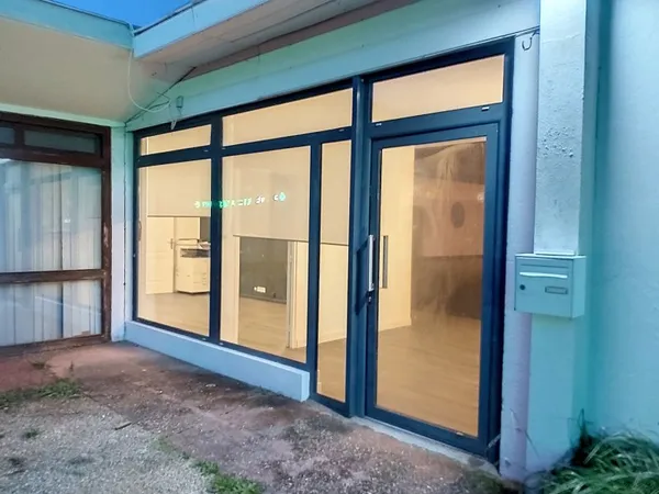 Local commercial 58 m²